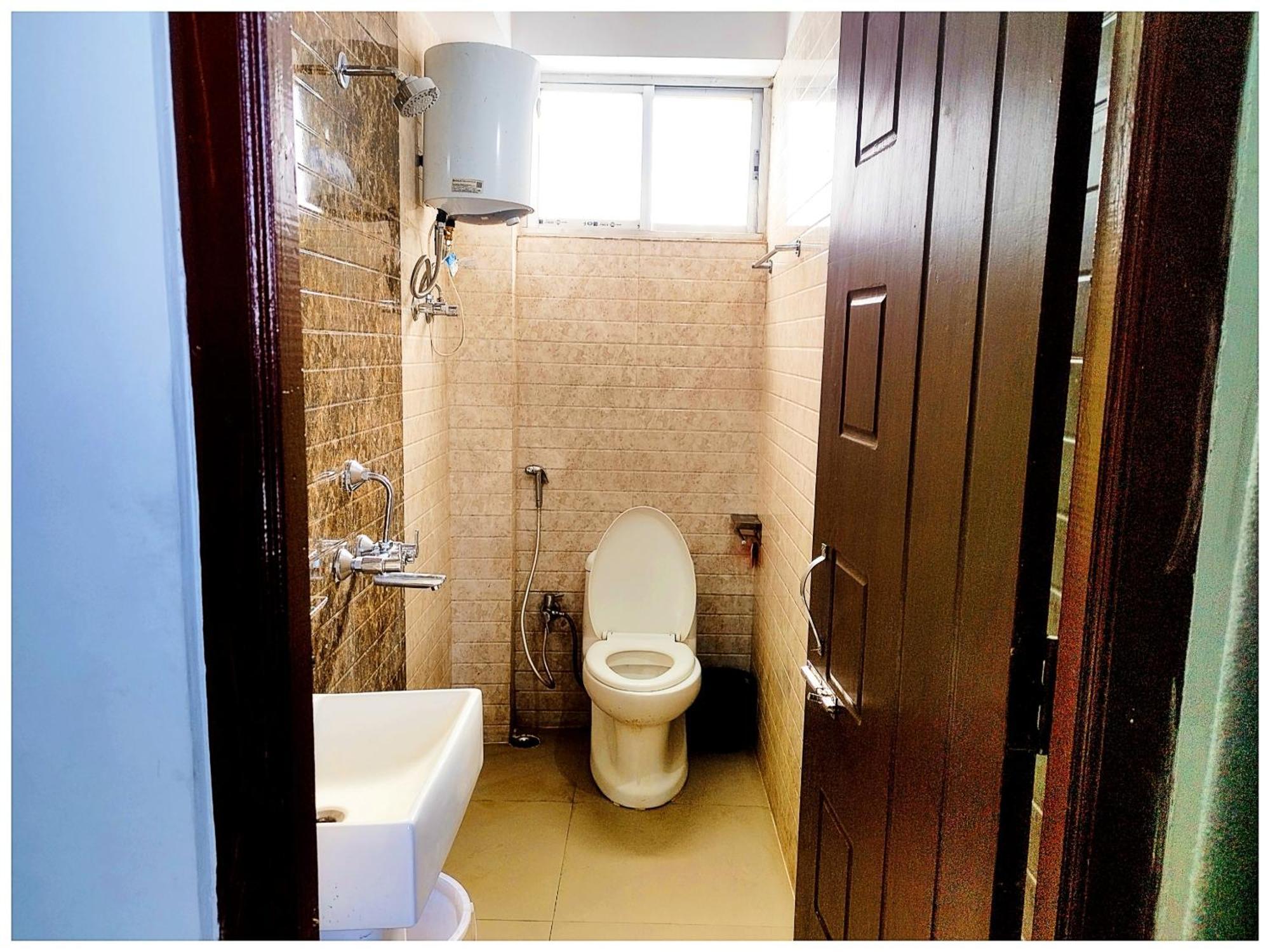 Hotel Premium Pitstop Near Railway Station Best Hotel In Darjeeling Дарджилинг Екстериор снимка