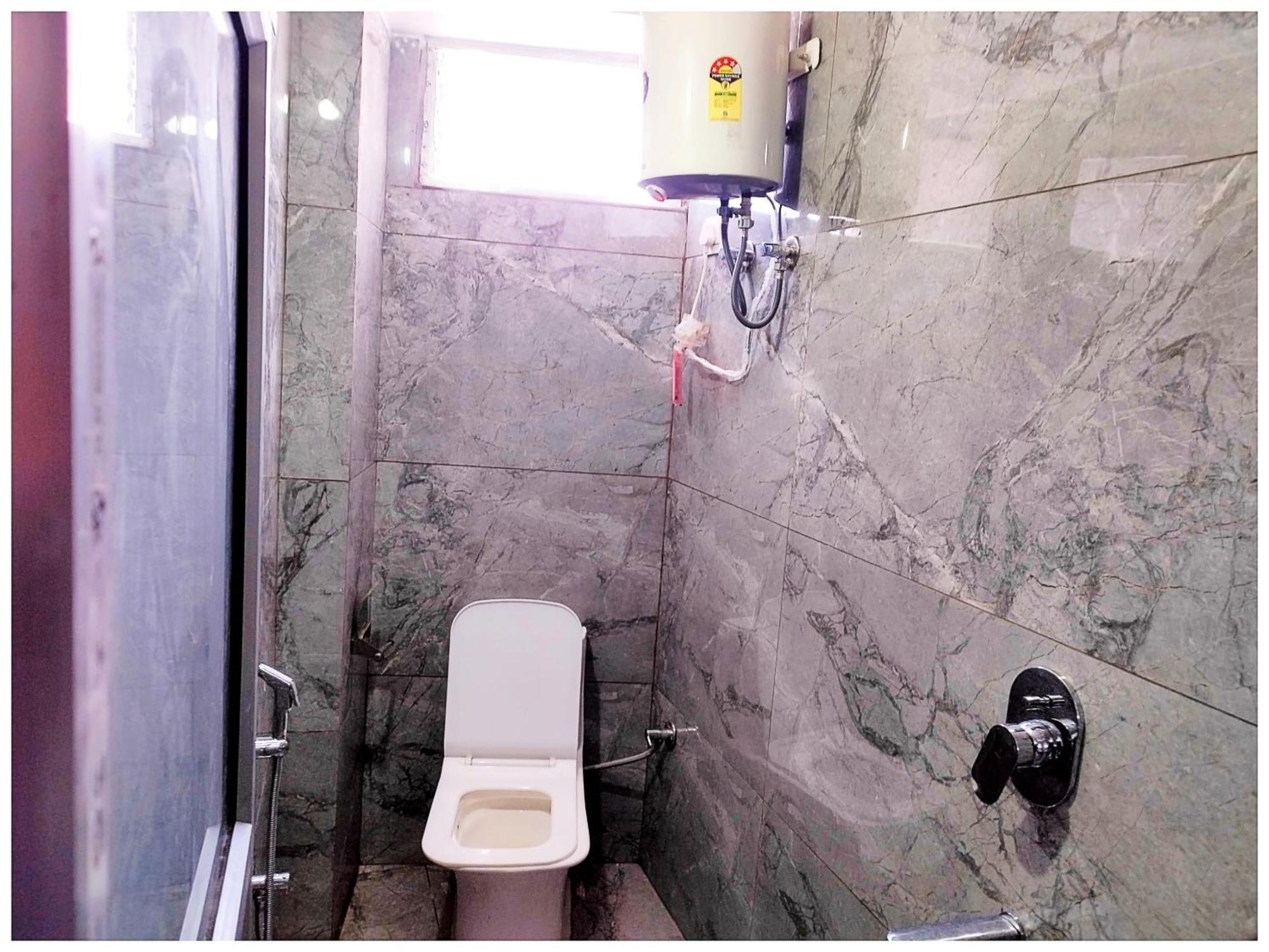 Hotel Premium Pitstop Near Railway Station Best Hotel In Darjeeling Дарджилинг Екстериор снимка