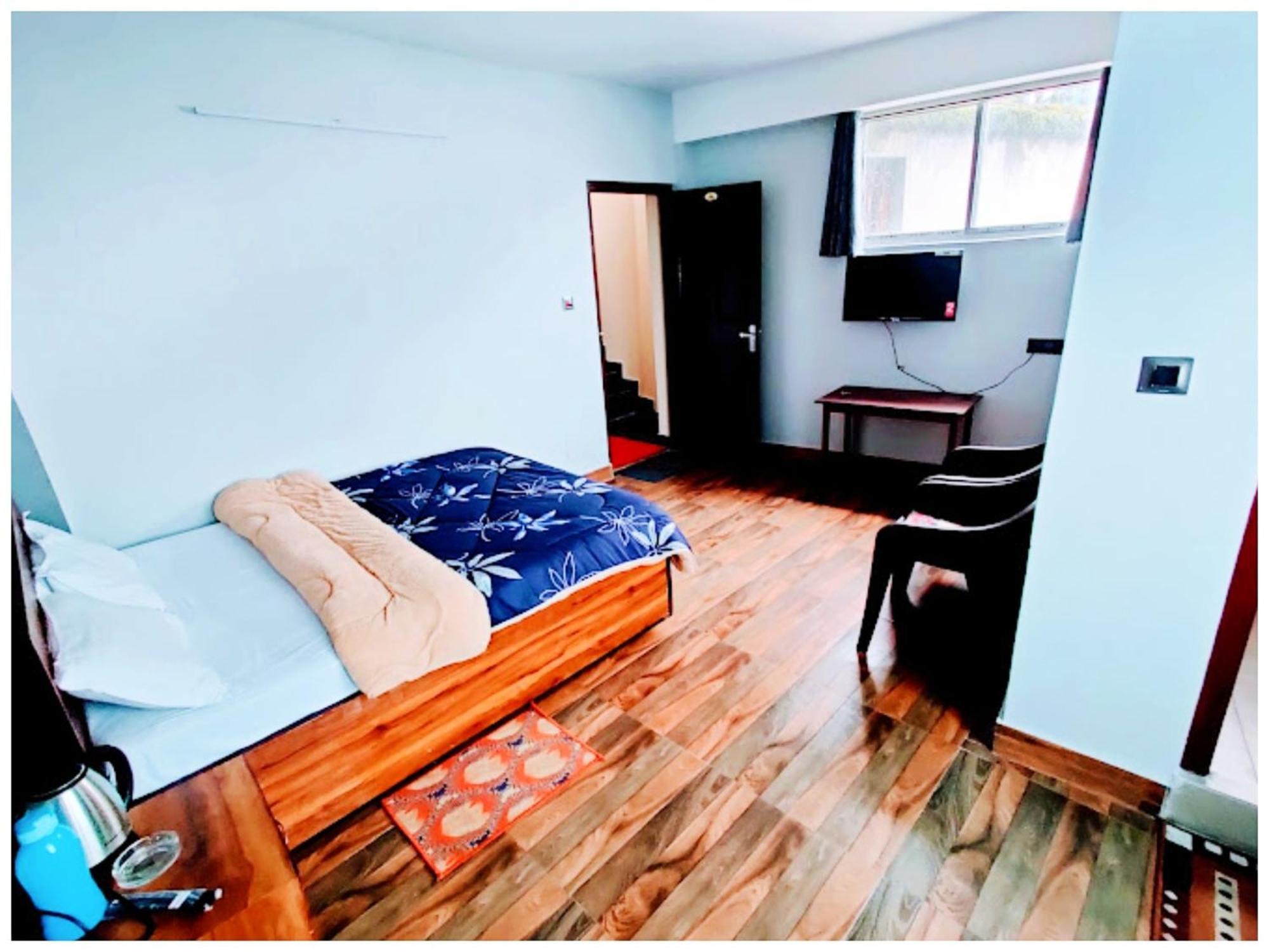 Hotel Premium Pitstop Near Railway Station Best Hotel In Darjeeling Дарджилинг Екстериор снимка
